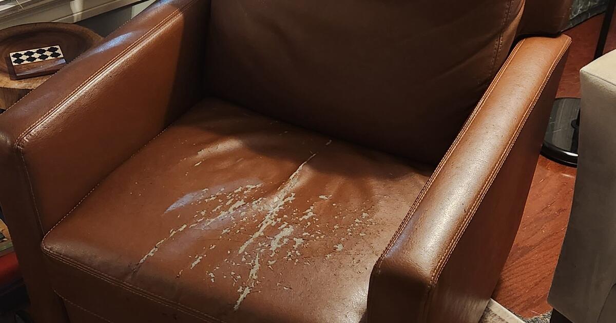 Brown Leather Recliner for Free in Atlanta, GA Finds — Nextdoor