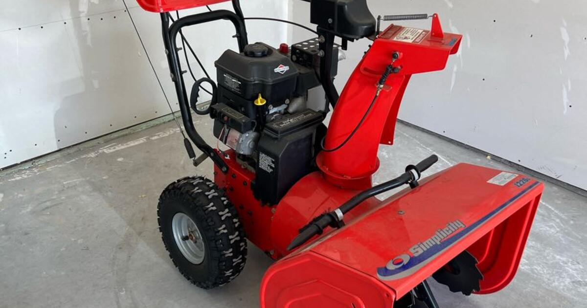 Simplicity 1226L snow blower for sale $600 in Woodbury, MN | Finds ...