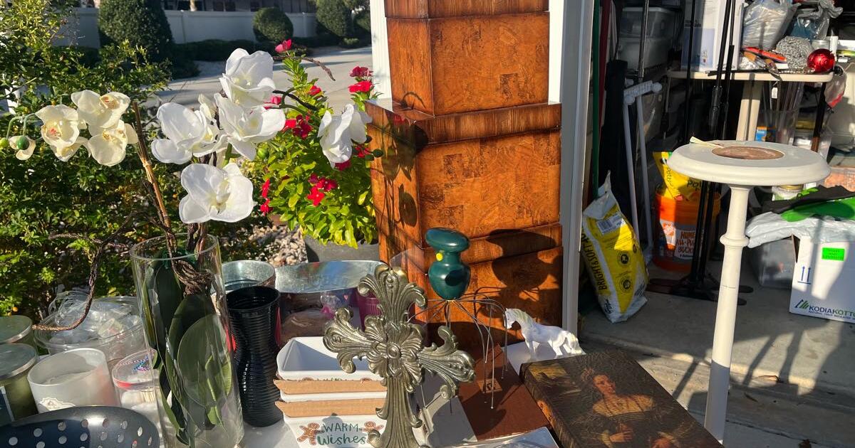 TODAY / GARAGE SALE for Free in The Villages, FL Finds — Nextdoor