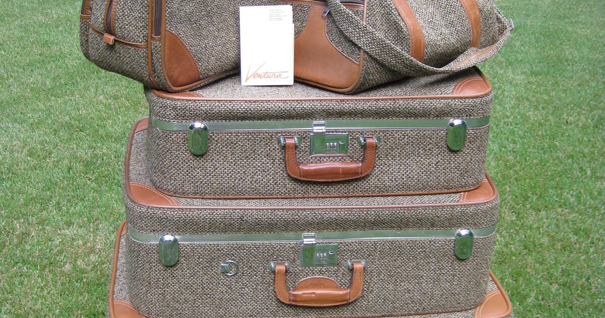 Vintage Ventura 5 Piece Tweed Luggage Set for 50 in Red Bank, NJ For