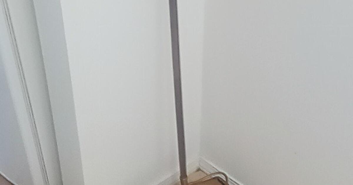 1802 Push Broom Picker Upper Thing I Don't Know What They're Called It