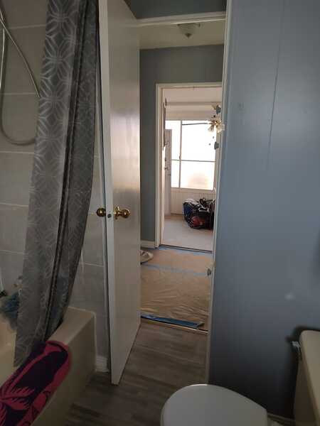 Extra Large Newly Renovated Two Bedroom One Bath Home And 55 Older Park