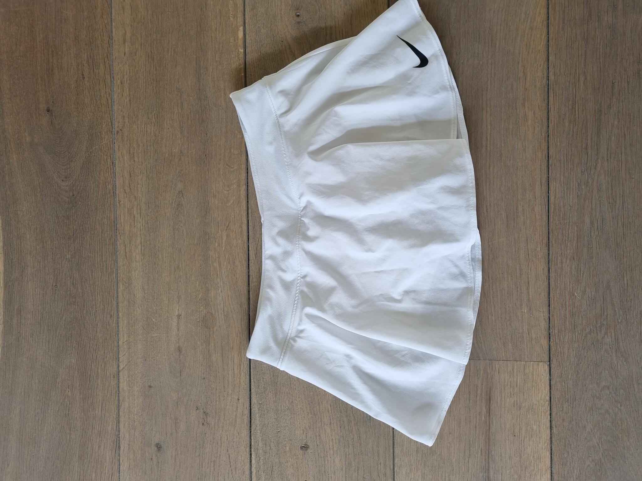 Nike Tennisrokjes, 5 Euro Per Stuk, Maat 140 Voor 5 € In Utrecht, UT |  Gratis/Te Koop — Nextdoor