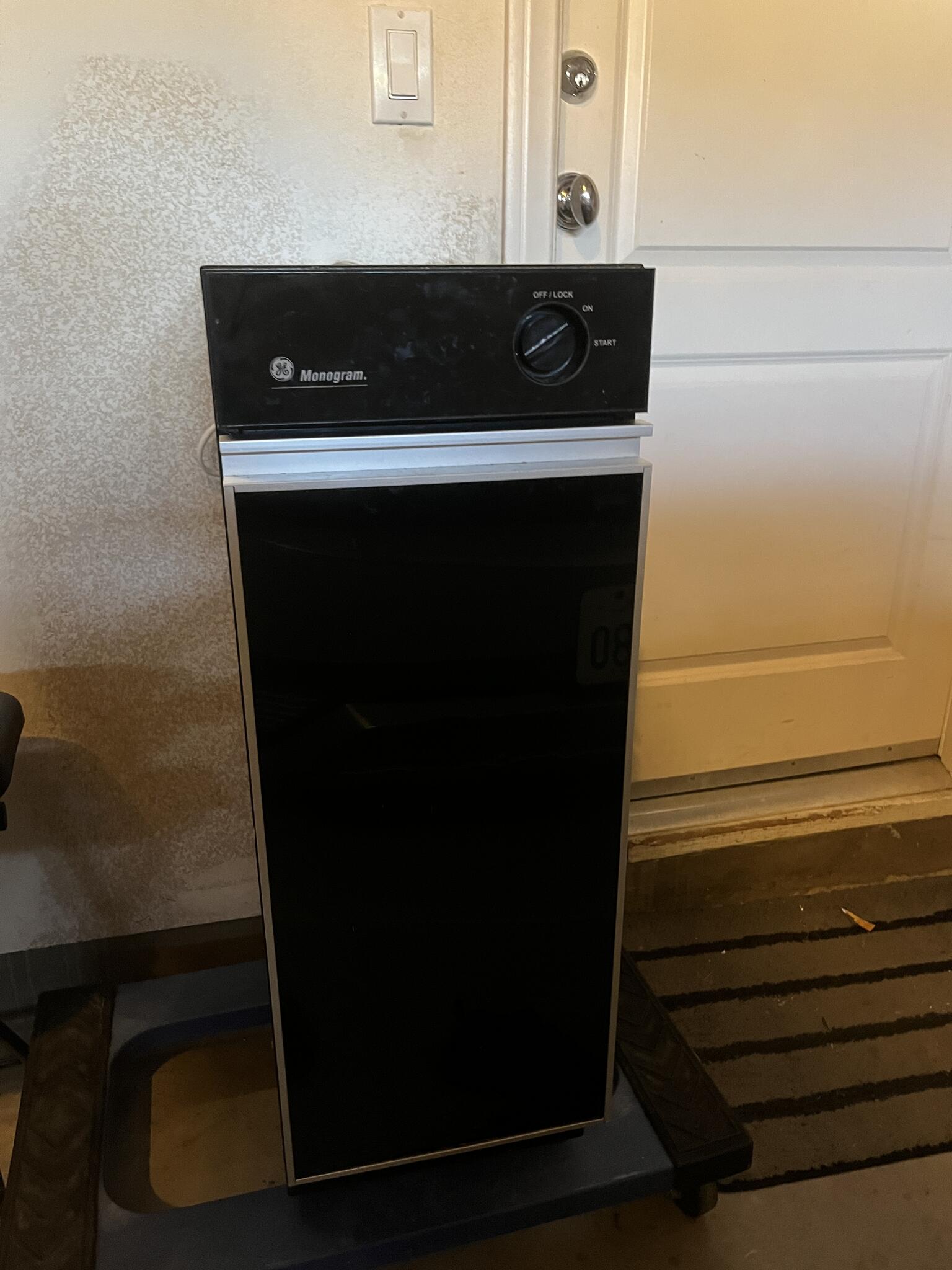 GE Monogram 12" Trash Compactorworks great for Free in San Diego, CA