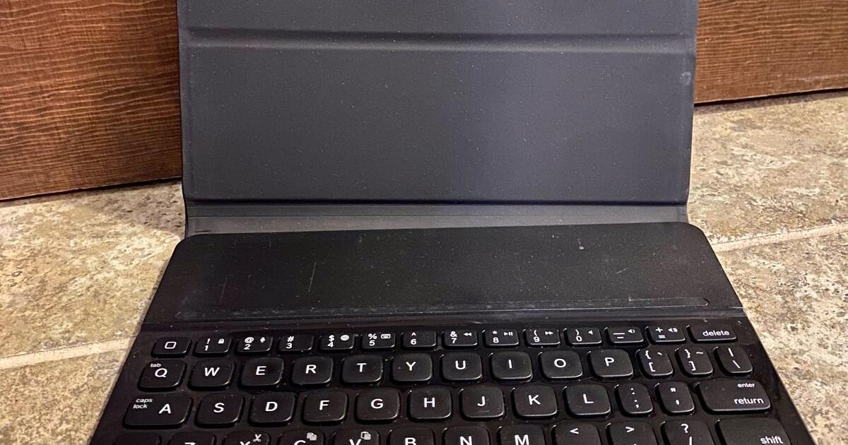 Logicol Logitech Ultrathin Keyboard Folio i5 for 5 in Greendale, WI For Sale & Free — Nextdoor