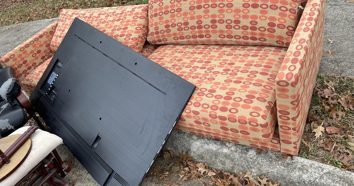 Furniture on the curb for Free in Falls Church, VA For Sale & Free