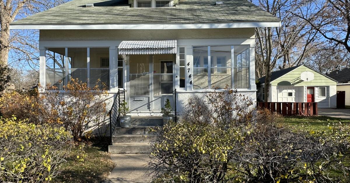 3 Beds 2 Baths House for Rent Blocks from Downtown WBL for 1995 in