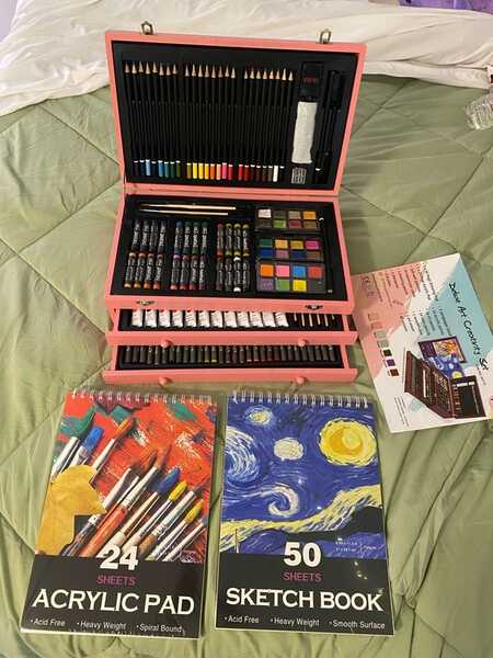  175 Piece Deluxe Art Set with 2 Drawing Pads, Acrylic