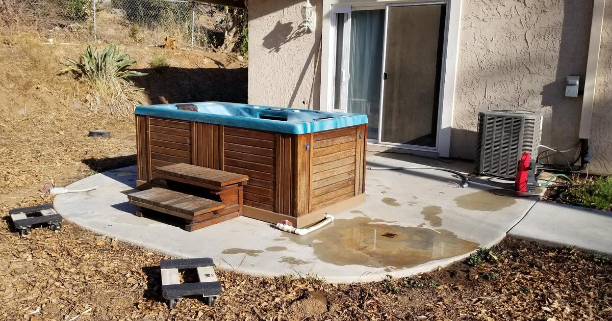 2 Person Hot Tub energy efficient for 325 in Escondido, CA For