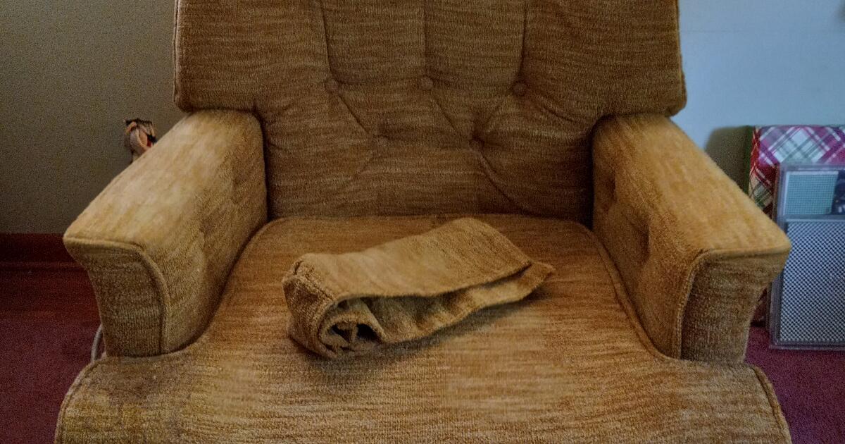 LIFT CHAIR for 20 in Fredericksburg, VA For Sale & Free — Nextdoor