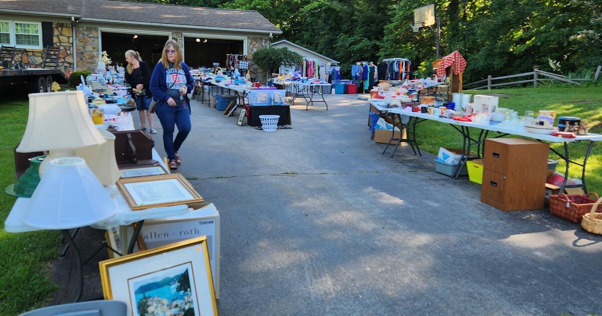 Yard Sale Wednesday,Thursday, Friday Saturday in Crossville, TN For