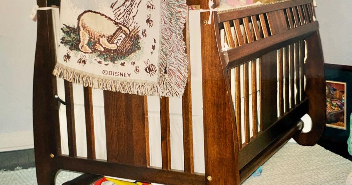 Baby’s Dream Generation Hardwood Crib and Hutch for 200 in Phoenix, AZ