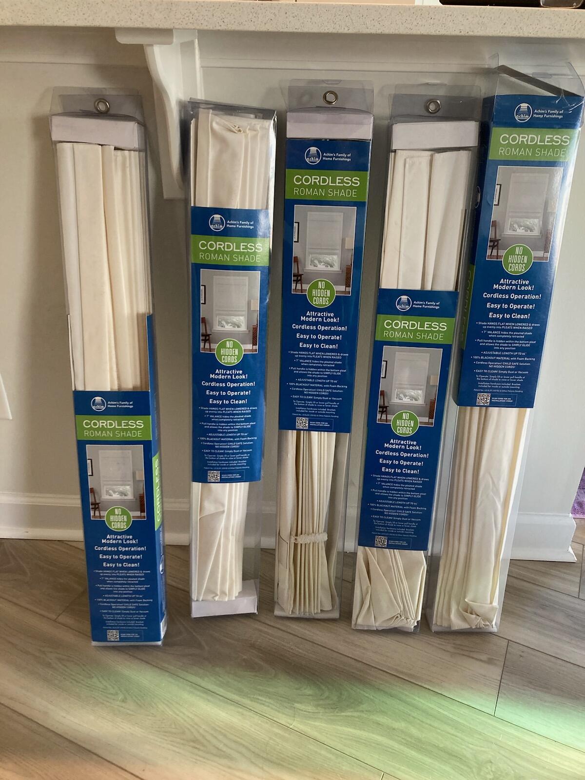 ROMAN SHADES WHITE. CORDLESS. 35" x 64". BLACKOUT for 40 in Little