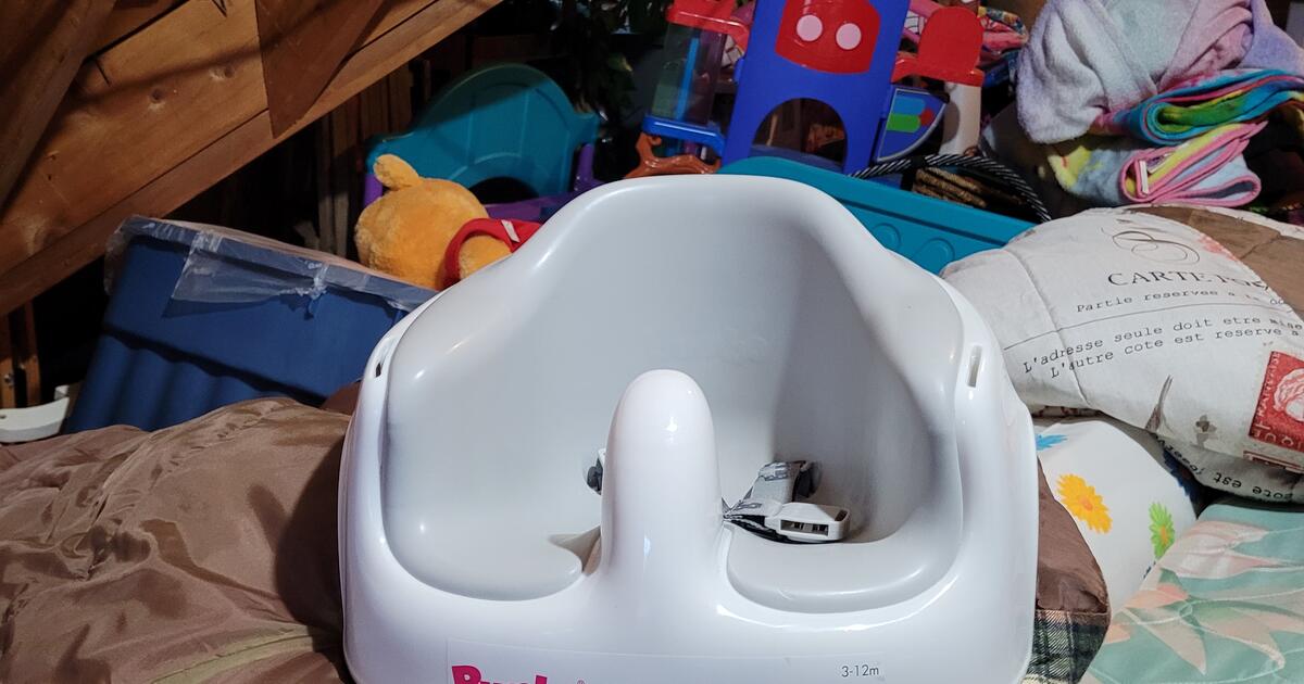 Bumbo Seat for 25 in Munford, TN For Sale & Free — Nextdoor