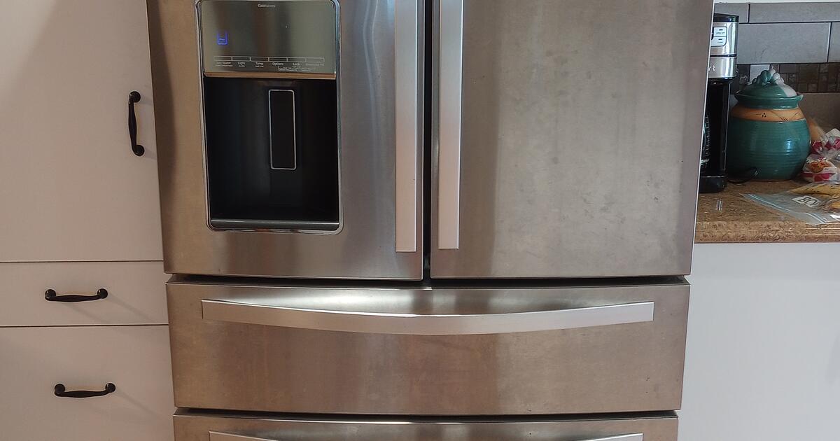 Whirlpool Gold Series Refrigerator WRX988SIBM03 for 400 in Lakewood