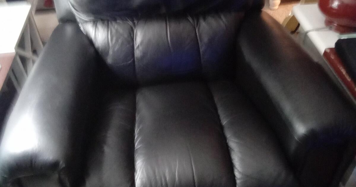 LAZYBOY Recliners for 300 in Louisville, KY For Sale & Free — Nextdoor