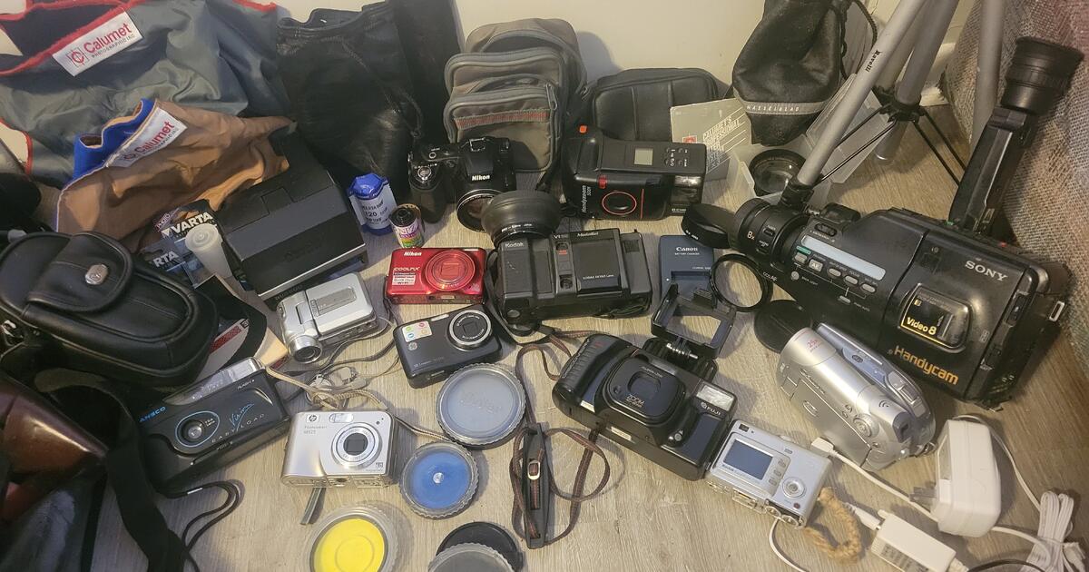 Huge Lot Of Vintage & Current Cameras & Camcorders, Gear & Accessories