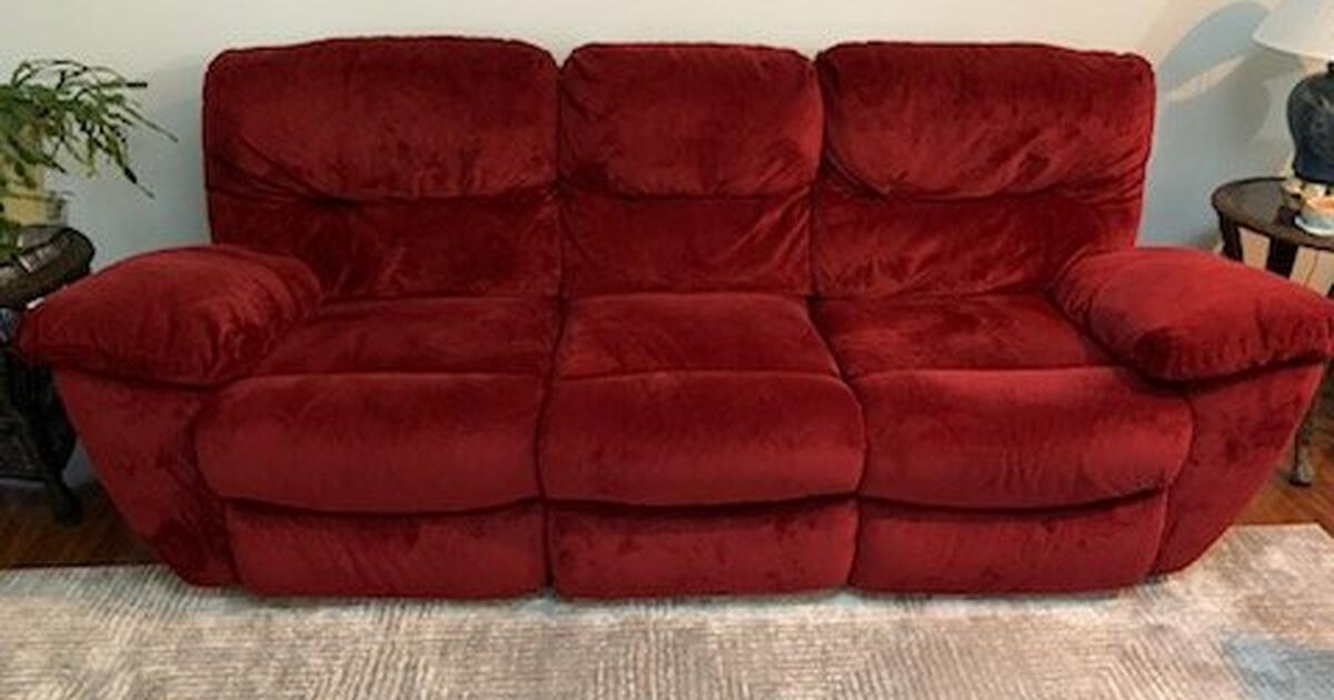 Couch Love Seat for 100 in Painesville, OH For Sale & Free — Nextdoor