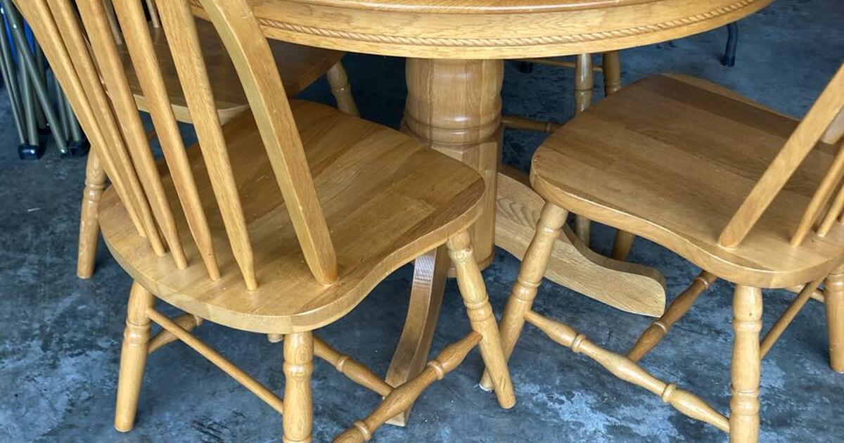 Solid Oak Kitchen Table and Chairs for 140 in Frankfort, KY For Sale & Free — Nextdoor