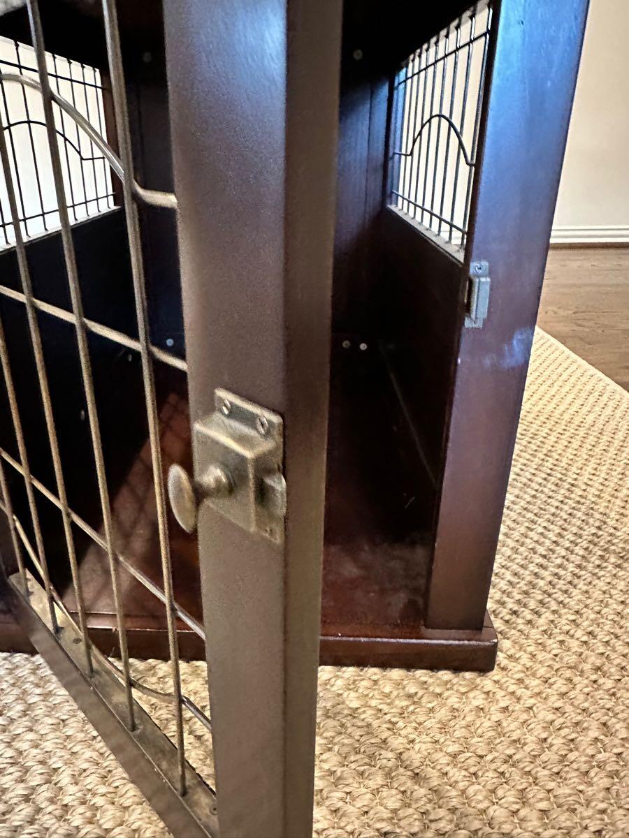 Dog crate for 55 in Bellaire, TX For Sale & Free — Nextdoor