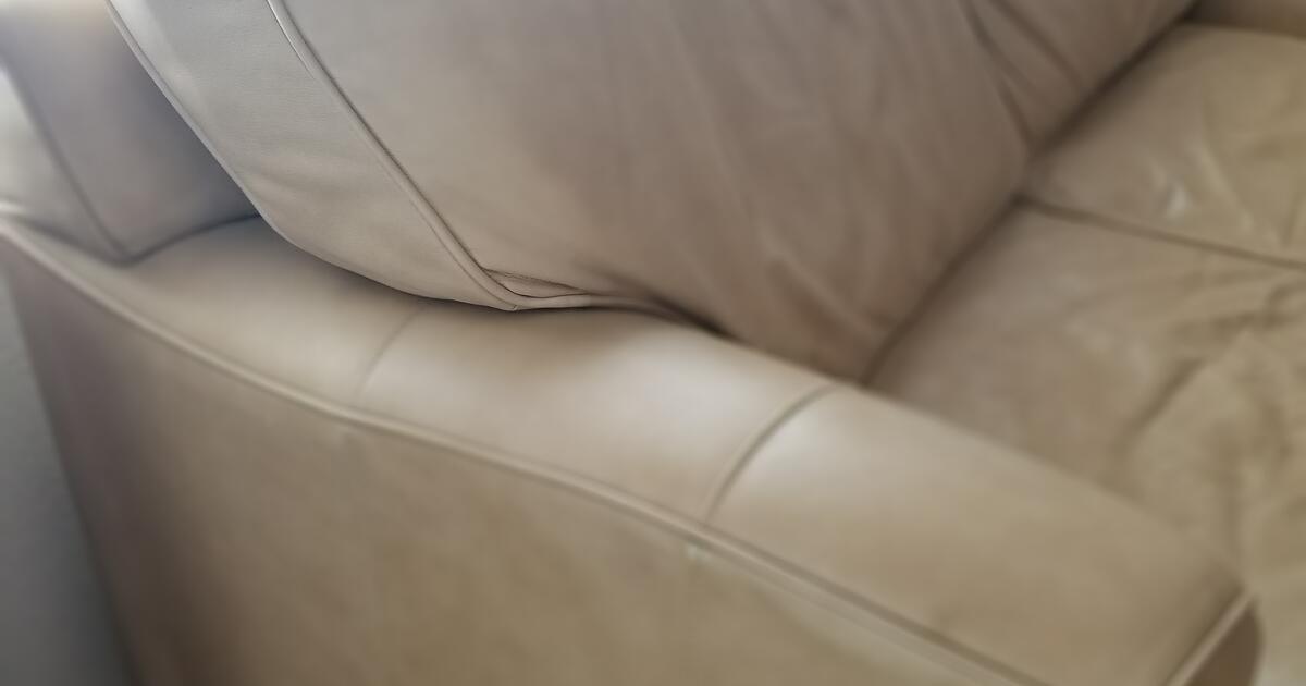 Couch, beige, original LAZYBOY for 50 in Las Vegas, NV Finds — Nextdoor