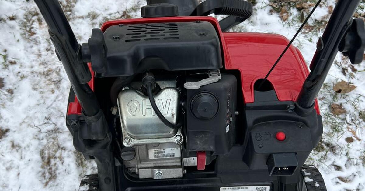 Toro Power Clear 518 ZE Snowblower for $250 in Crystal, MN | For Sale