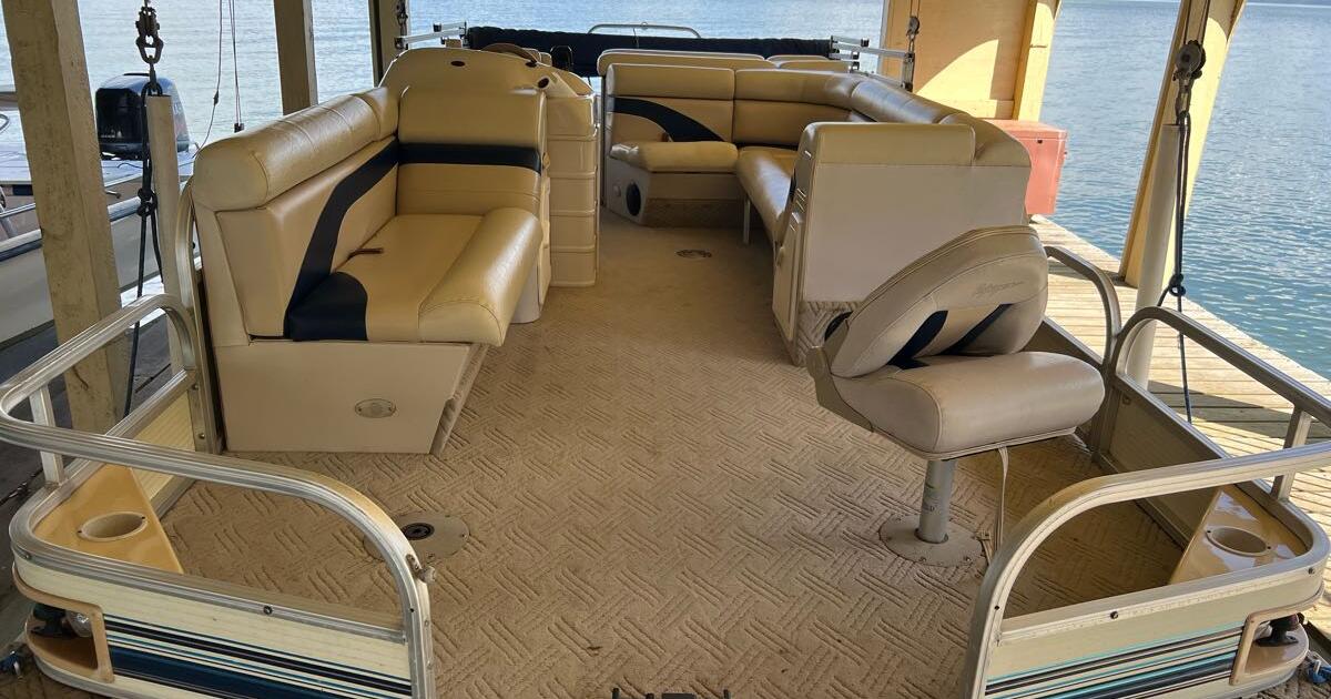 2004 22ft Tritoon for 15200 in Willis, TX Finds — Nextdoor