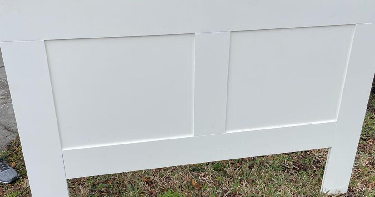 Queen size headboard with side storage cubes built in for Free in St