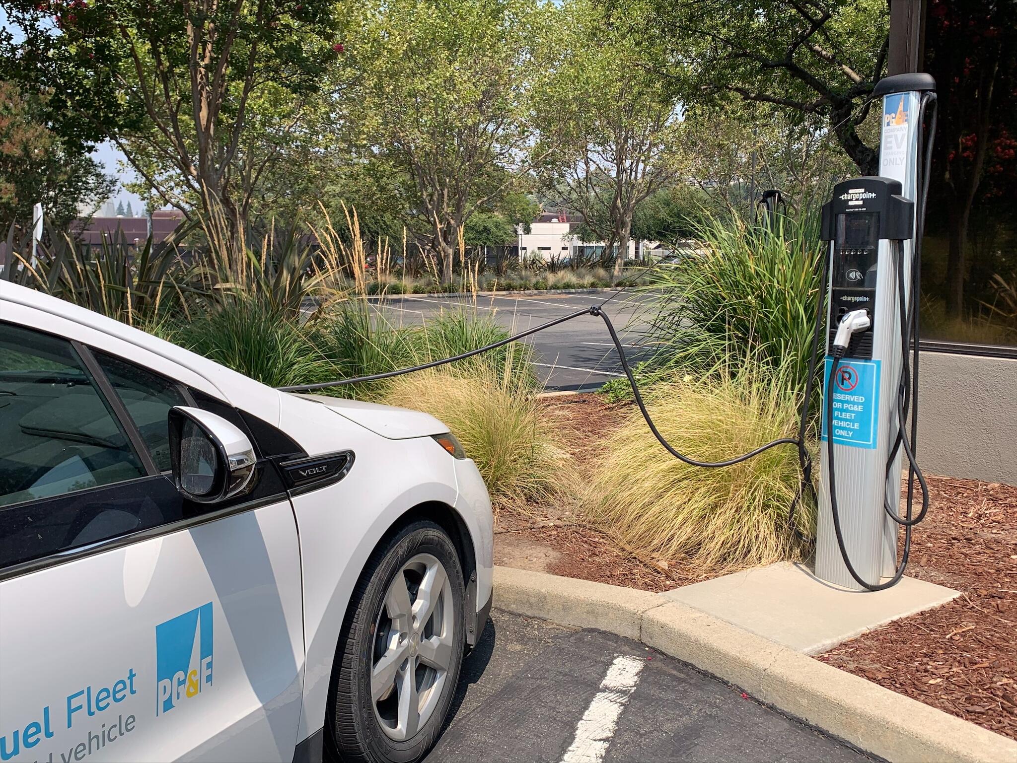 Expanding Electric Vehicle Charging Options for Customers, PG&E Begins