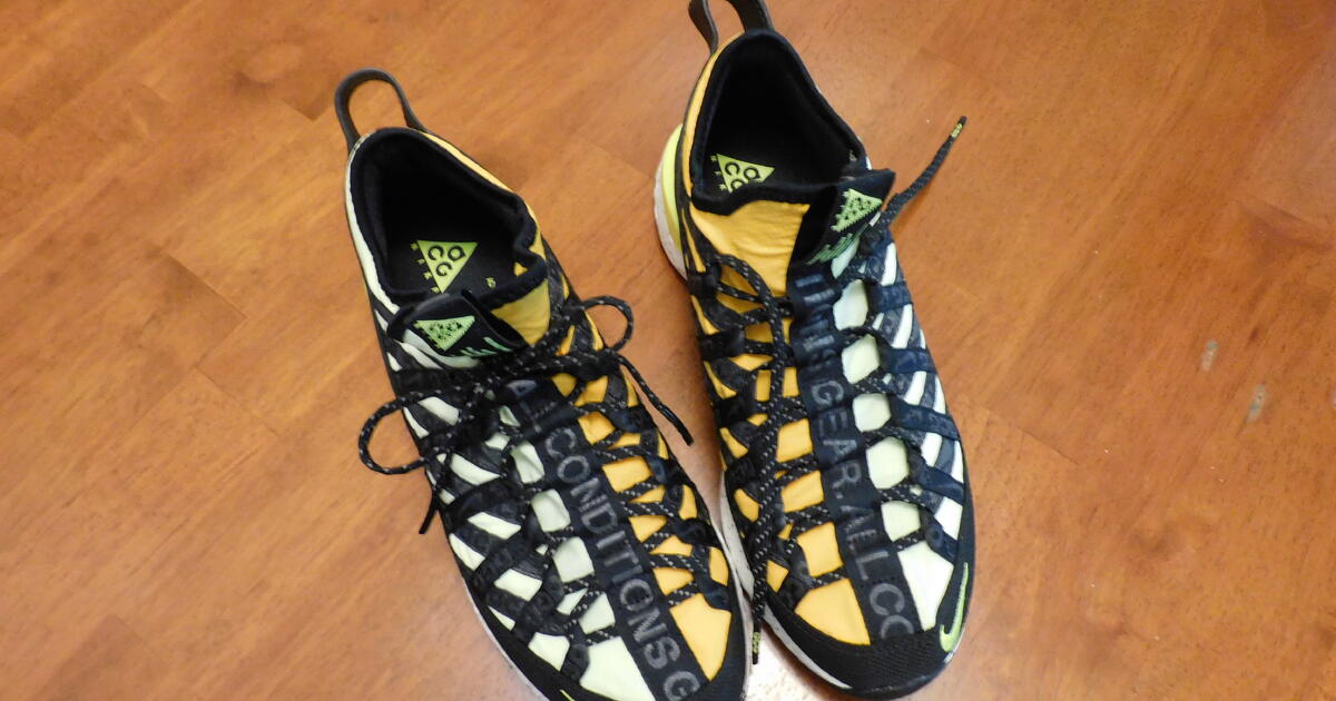 Shoes Nike Running Size 6.5 Men's or Women's Size 8 for 30 in