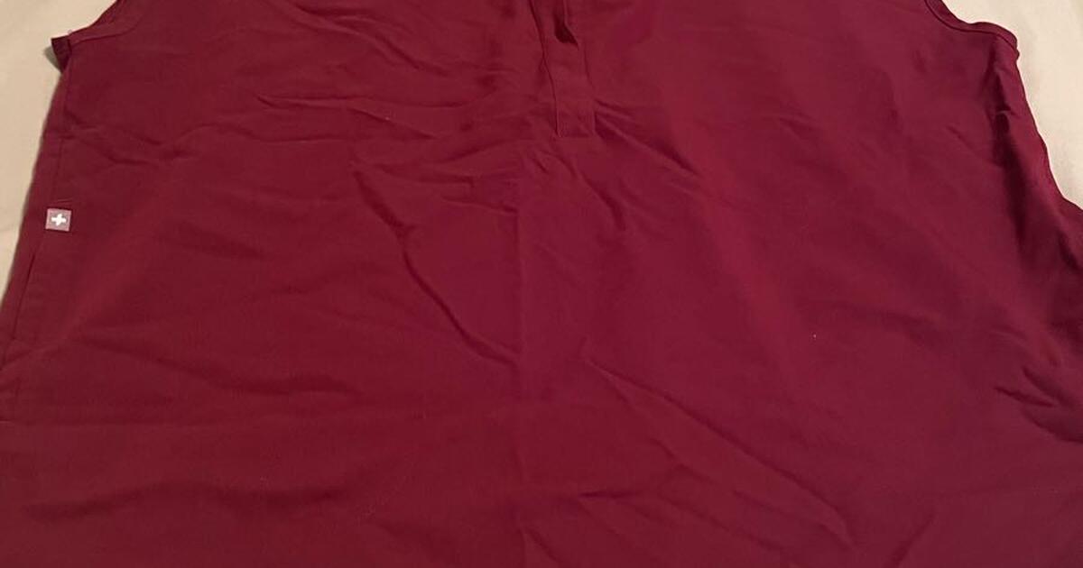Figs scrubs Tops XL And pants are XXL for 50 in Houston, TX For Sale