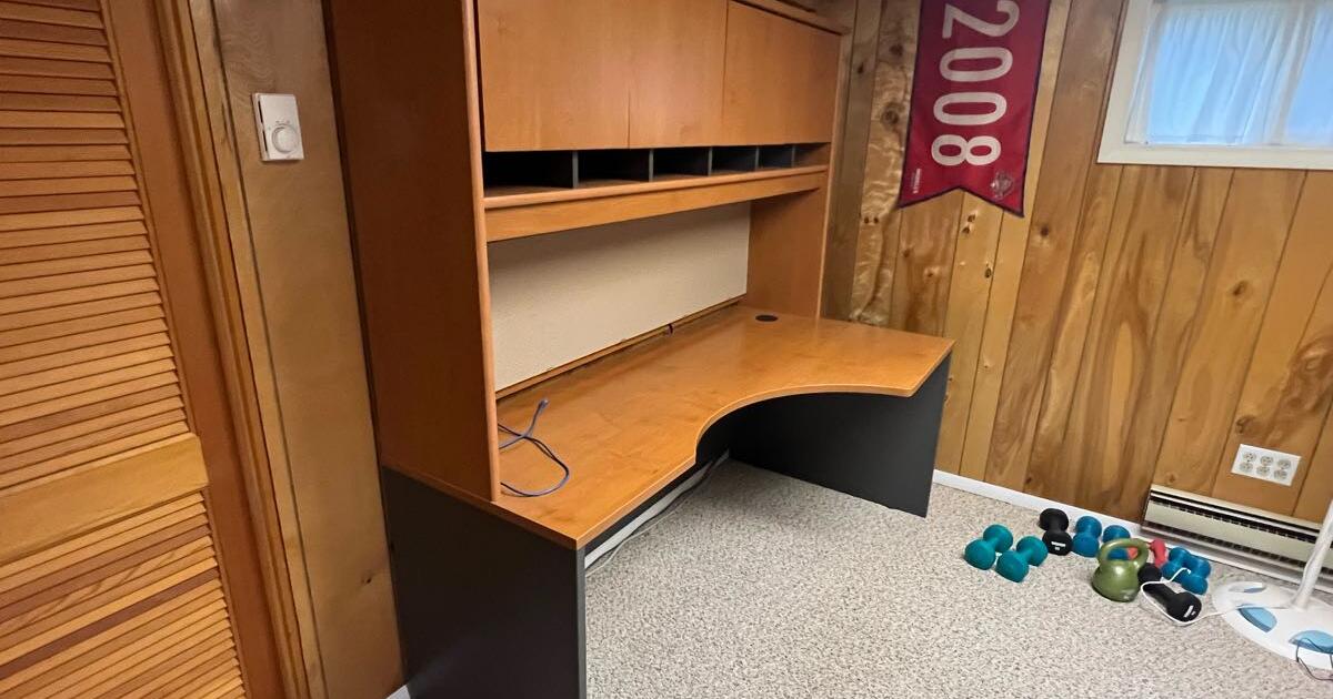3 Piece Office Furniture for Free in Square, PA Finds — Nextdoor