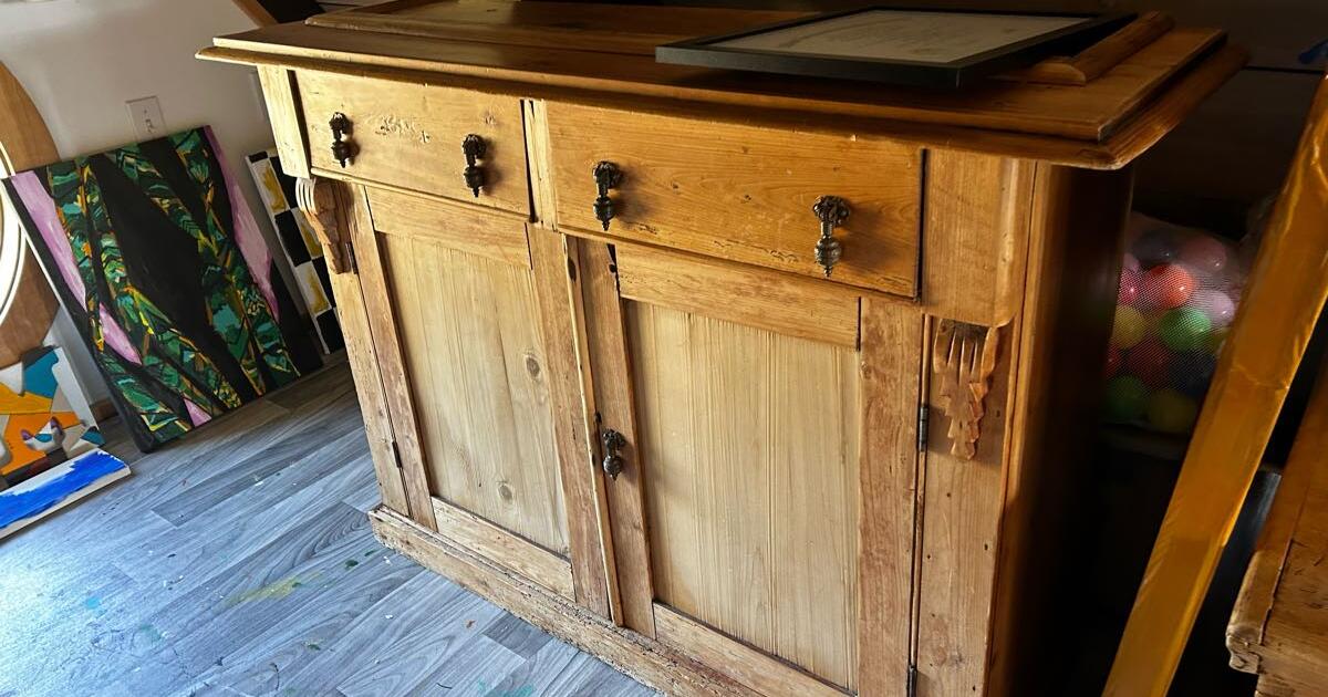 FREE 2 Piece Wood Hutch For Free In San Rafael CA For Sale Free   62ef01c1a5954fe1c264dcc764403675 .crop1200x630 