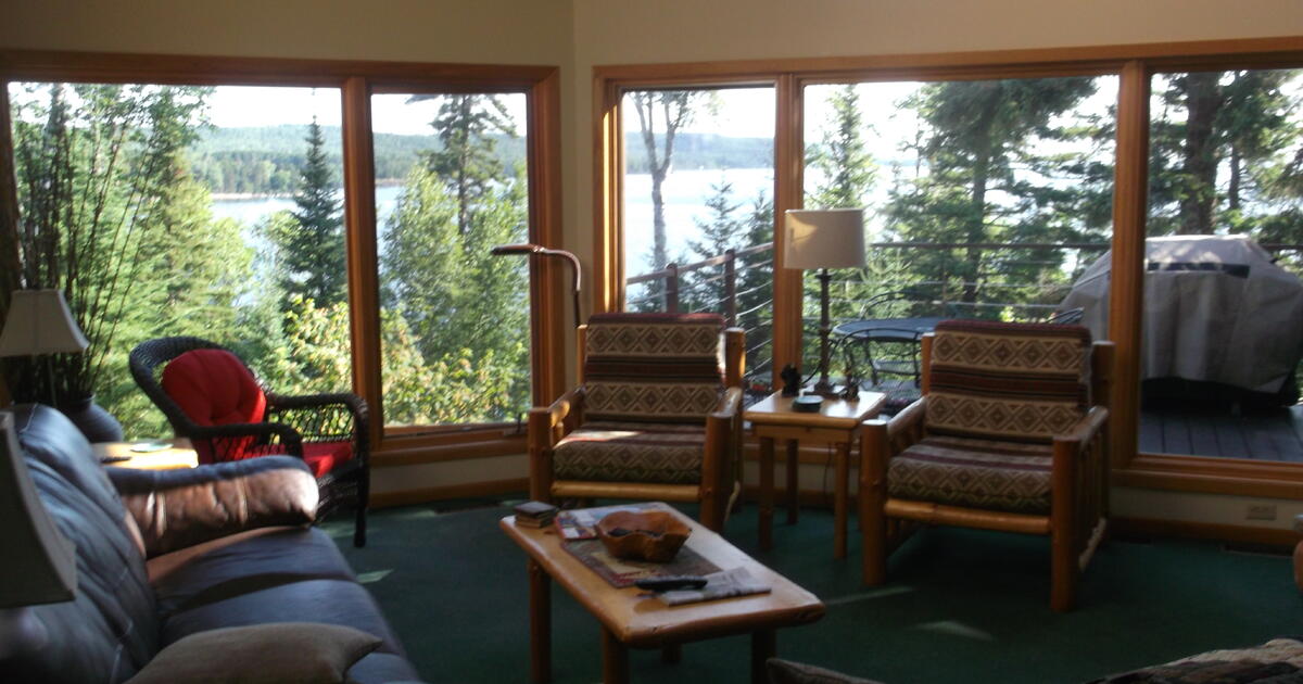 April/June Vacation Lake Home Rental on Lake Superior, Two Harbors, MN