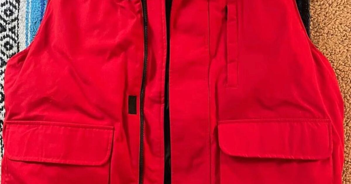 Cabela's XL men's down vest. Super warm! for 20 in Littleton, CO For