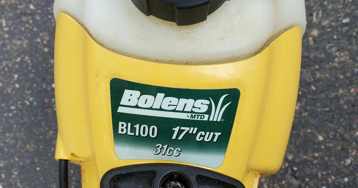 Bolens BL100 17 inch gas powered trimmer for Free in Stillwater, MN
