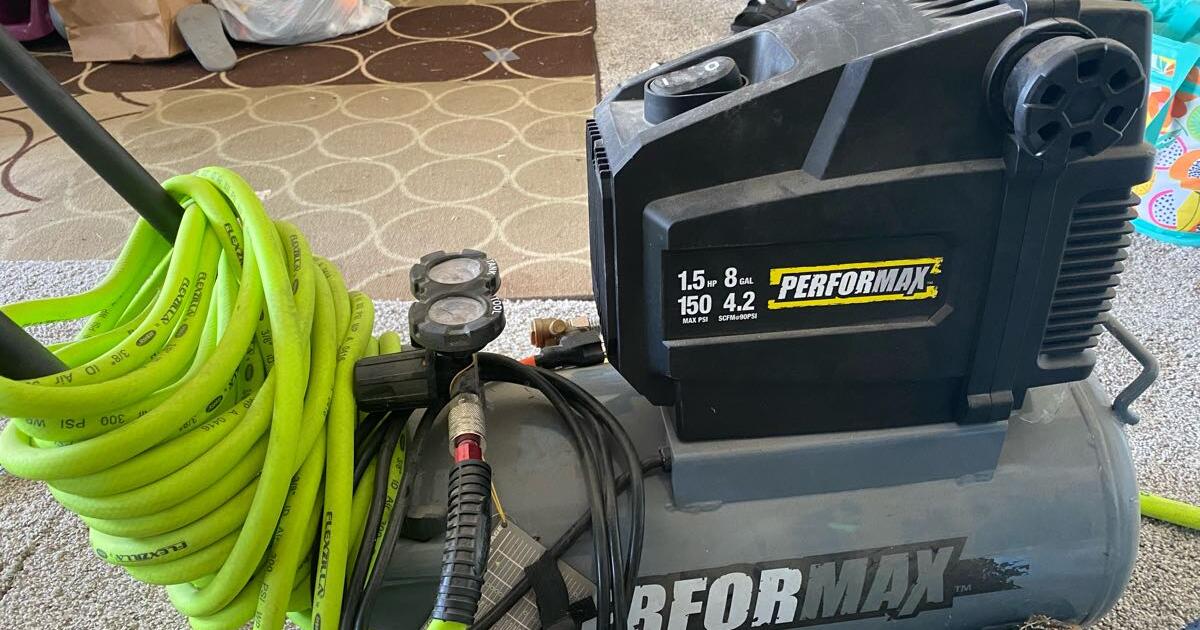 PerforMax Air Compressor 8 gal 150 PSI for 100 in Elkhorn, NE Finds