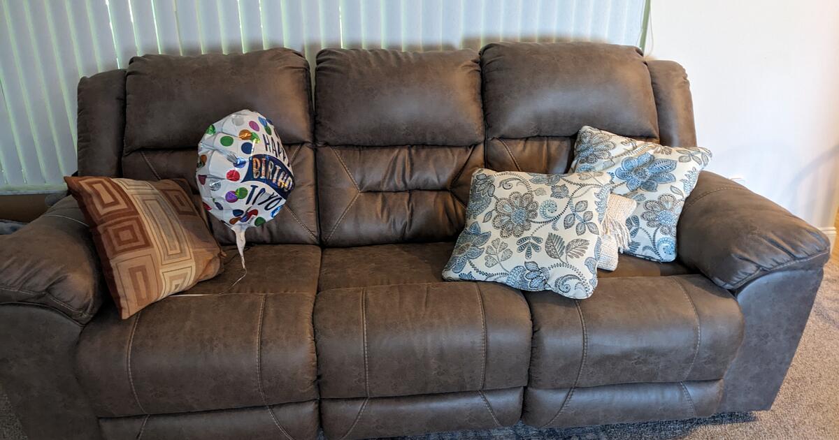 Ashley 2 piece furniture set for 550 in Ocala, FL For Sale & Free