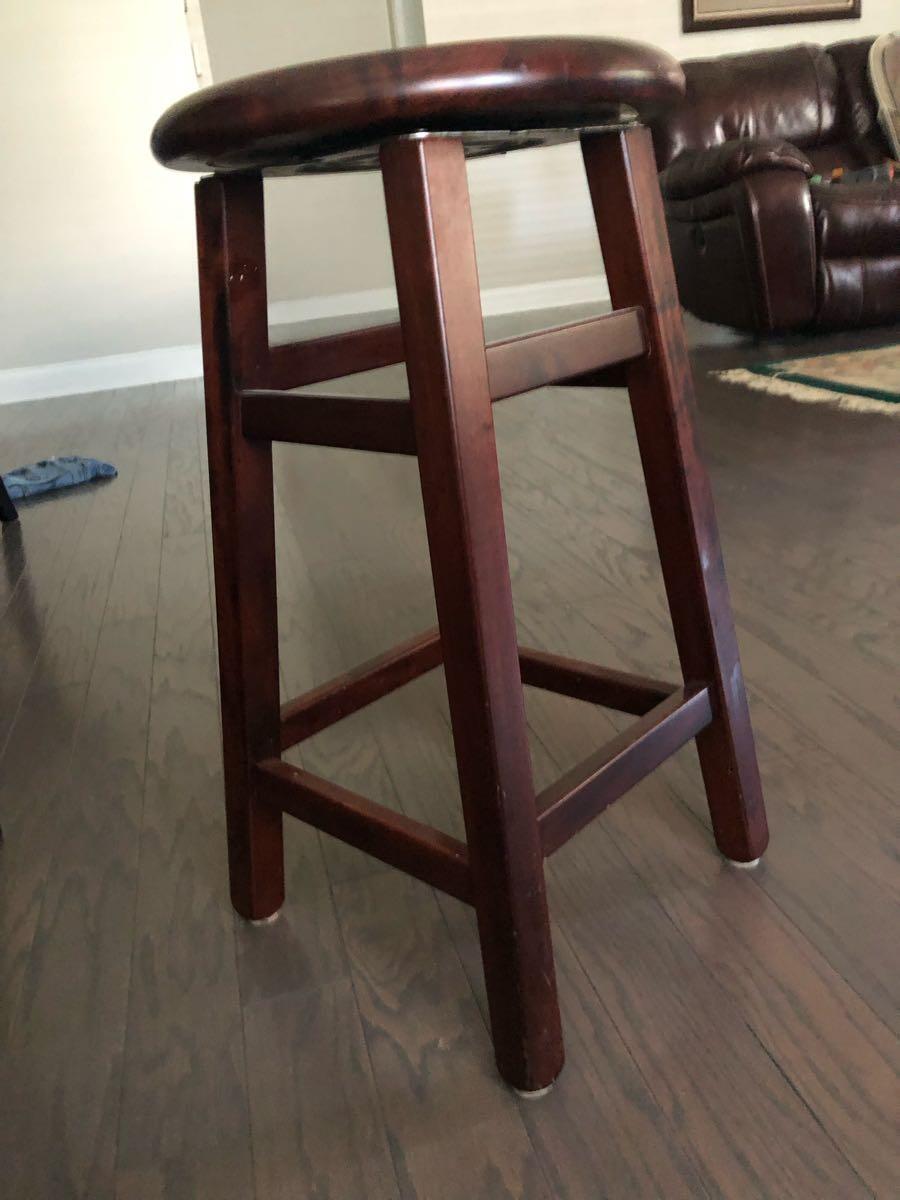 Height quality swivel  wooden Bar Stool