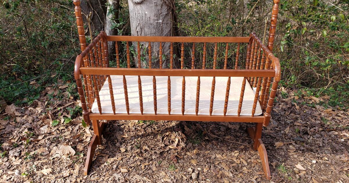 VINTAGE JENNY LIND CRADLE for $85 in Anderson, SC | For Sale & Free ...