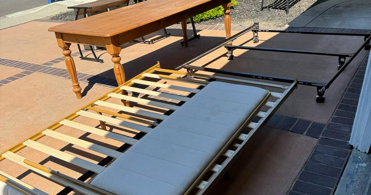 Metal full/queen bed frame. Come pick up at 1215 greenbrook dr Danville