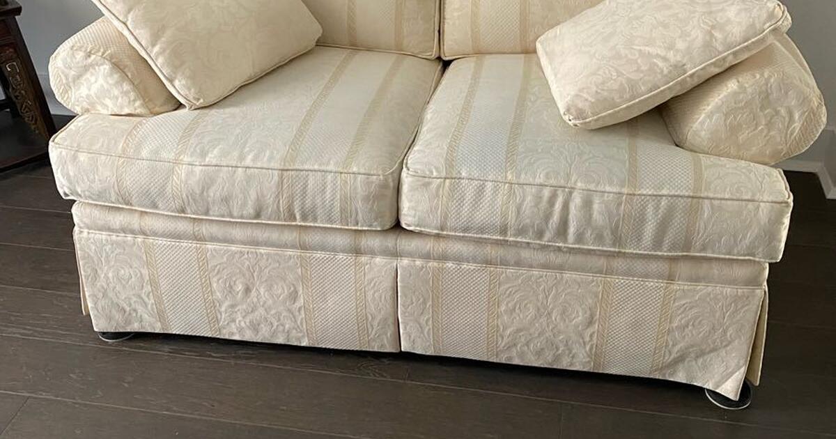 Wesley Hall Loveseat for 50 in Cedar Knolls, NJ For Sale & Free