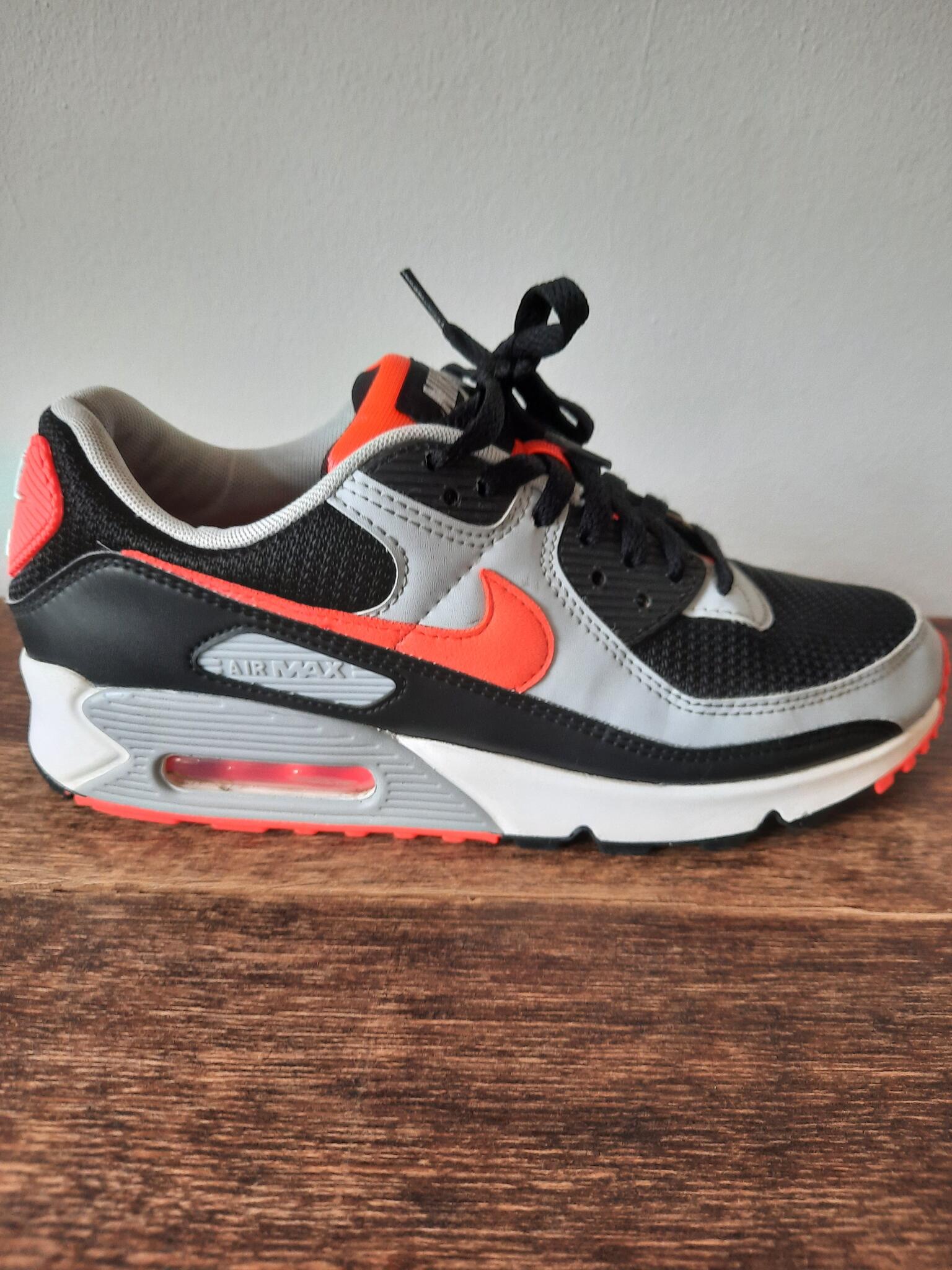Nike Air Max Maat 41 Voor $50 In Lent, GL | Gratis/Te Koop — Nextdoor