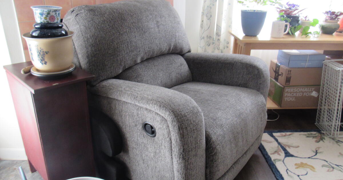 Recliner for sale in Greensboro, NC Finds — Nextdoor