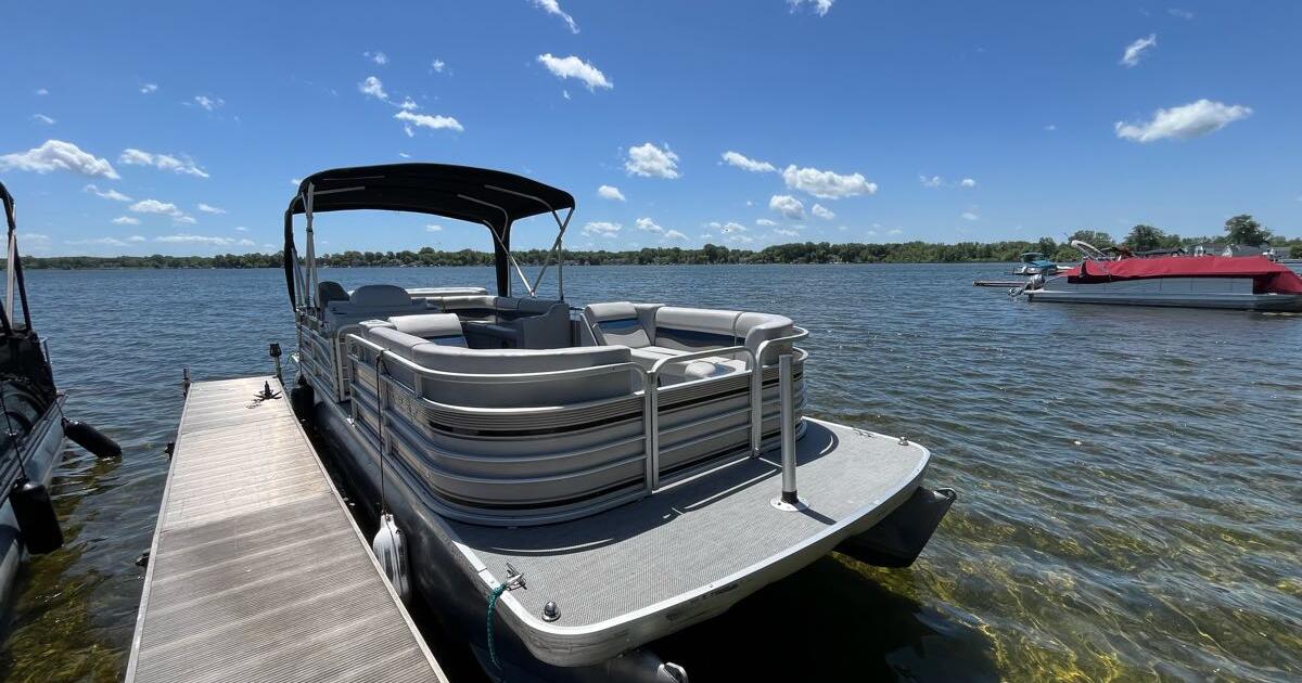 2001 Sanpan Pontoon 25 Foot long With Honda 50 Hp Motor For 13000 In 2001 Sanpan Pontoon 25 Foot long With Honda 50 Hp Motor For 13000 In