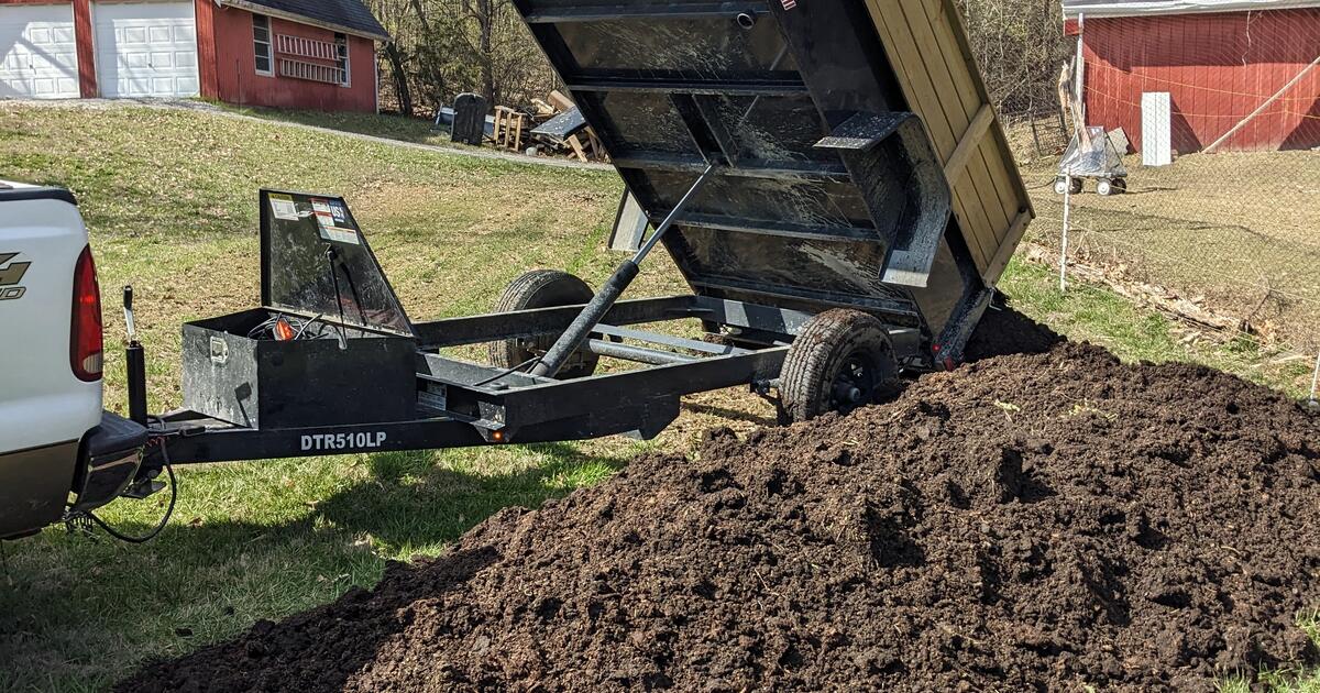 Aged Horse Manure Compost Garden Fertilizer for 200 in Walton, KY