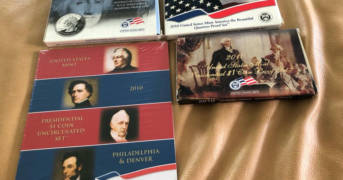 2009 & 2010 mint condition coin sets. State quarters & Presidents for 30 in Omaha, NE For