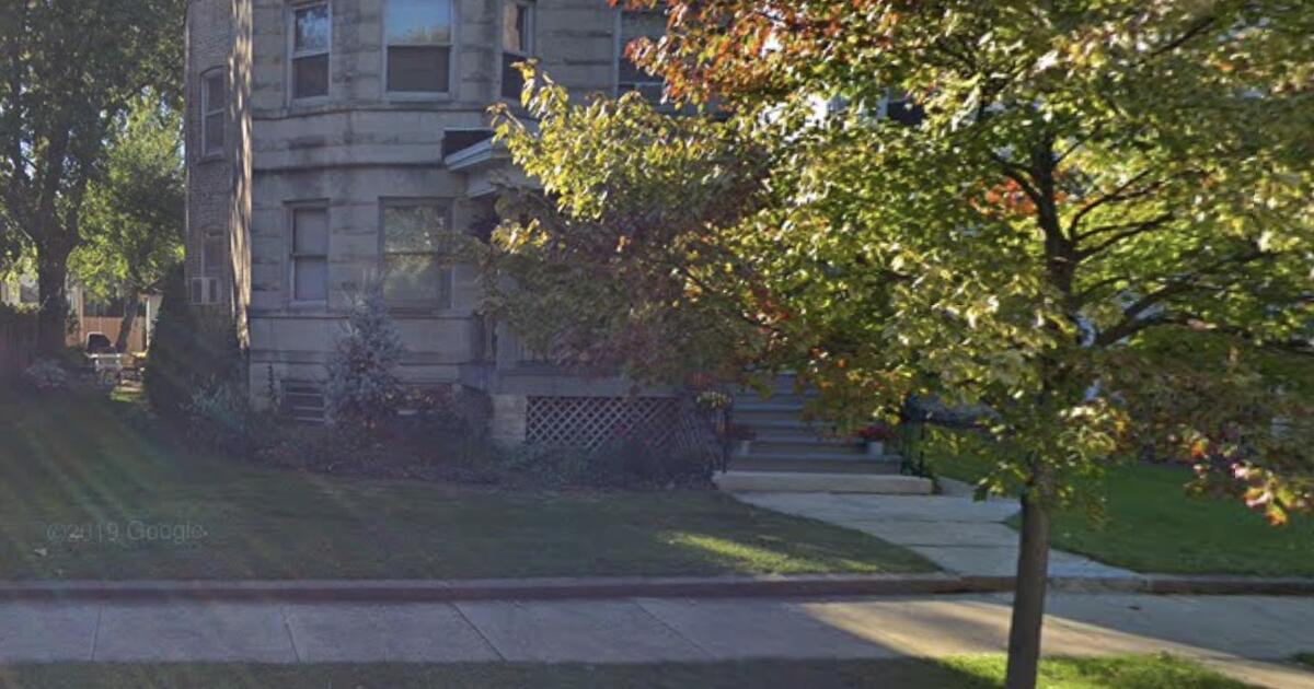 beautiful two bedroom/1bath in two family, Forest Park for 1800 in