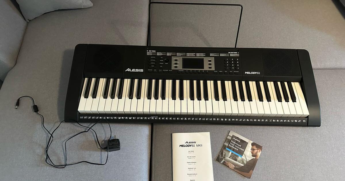 NEW Piano Keyboard, Stand, Seat for Free in Vancouver, WA For Sale