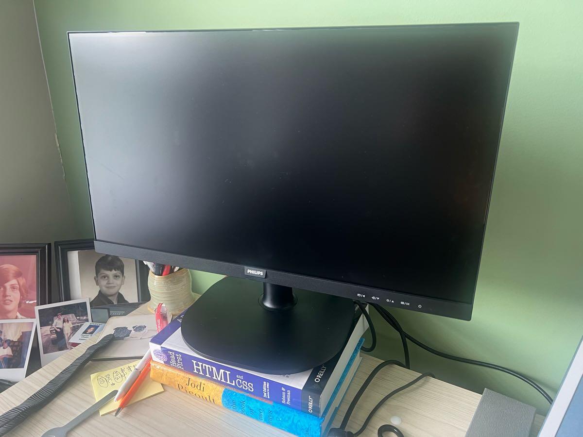 22 in Computer Monitor